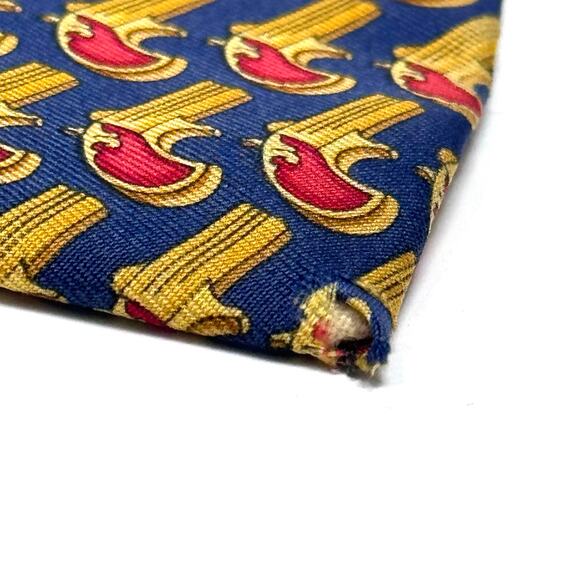 Gucci Vintage ‘Pistol’ Tie - Picture 11 of 12
